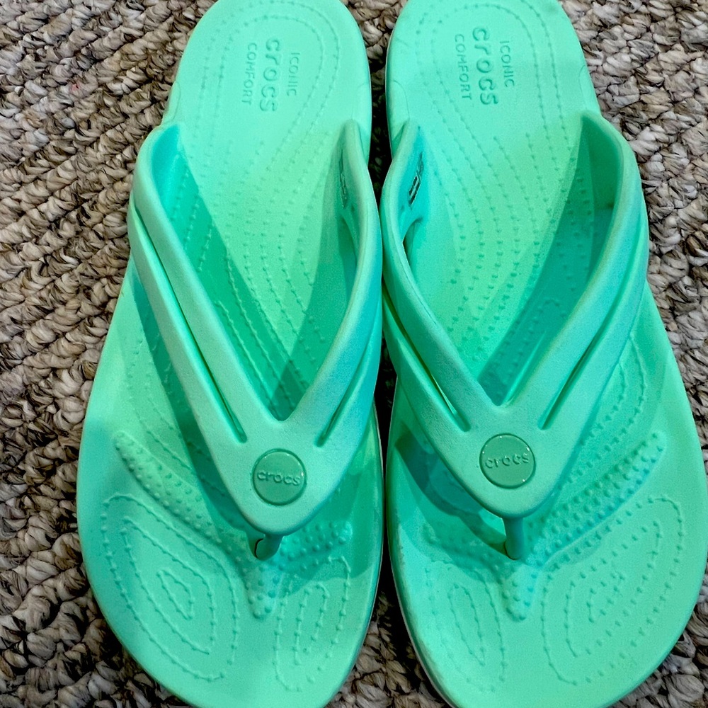 CROCS mint flipflops